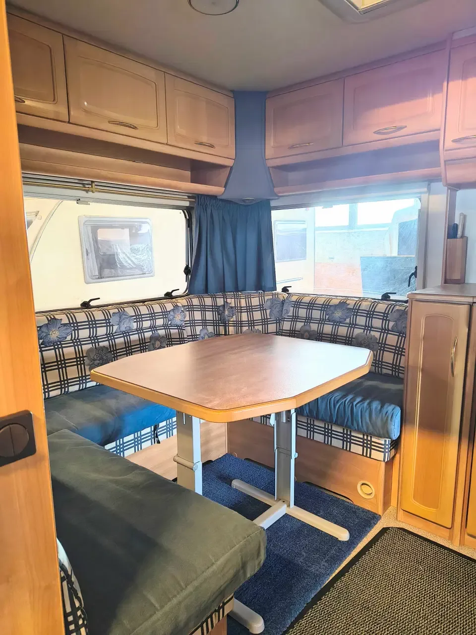 Knaus Azure årg 2000 billede 11